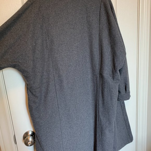 Stylish Lightweight Coat - Picture 2 of 3